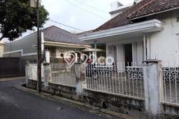 Hunian Mewah LB 250m2 Siap Huni Desain Elegan di Riau, Bandung Hunian Mewah LB 250m2 Siap Huni Desain Elegan di Riau, Bandung