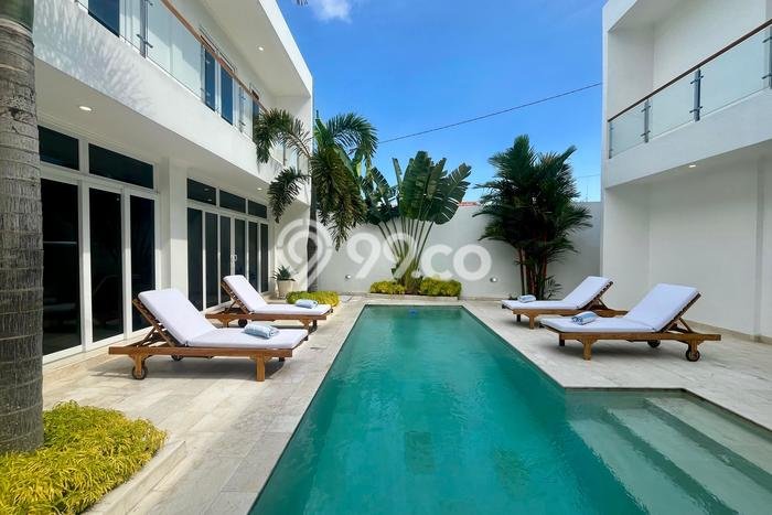 Vila Kawasan , Dimensi 300m2m², Akses ke transportasi umum Vila Kawasan , Dimensi 300m2m², Akses ke transportasi umum