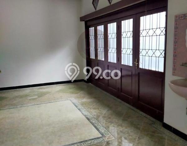 For Sale! Luxury House LT 252m2 Desain Modern di Kemang Pratama For Sale! Luxury House LT 252m2 Desain Modern di Kemang Pratama