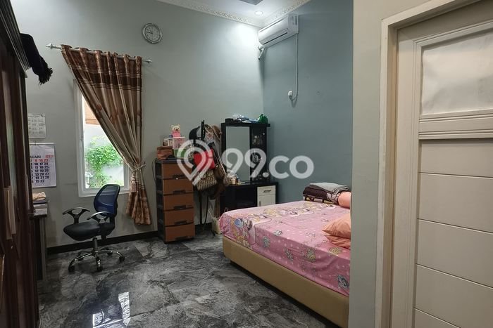 Siap Huni Rumah Mewah 8 Kamar di Tambun Selatan Dekat ke Mana Pun Siap Huni Rumah Mewah 8 Kamar di Tambun Selatan Dekat ke Mana Pun