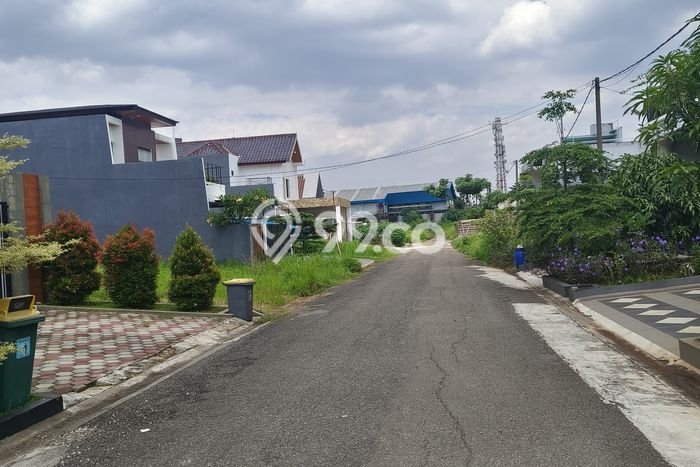 Siap Huni Rumah Mewah 8 Kamar di Tambun Selatan Dekat ke Mana Pun Siap Huni Rumah Mewah 8 Kamar di Tambun Selatan Dekat ke Mana Pun
