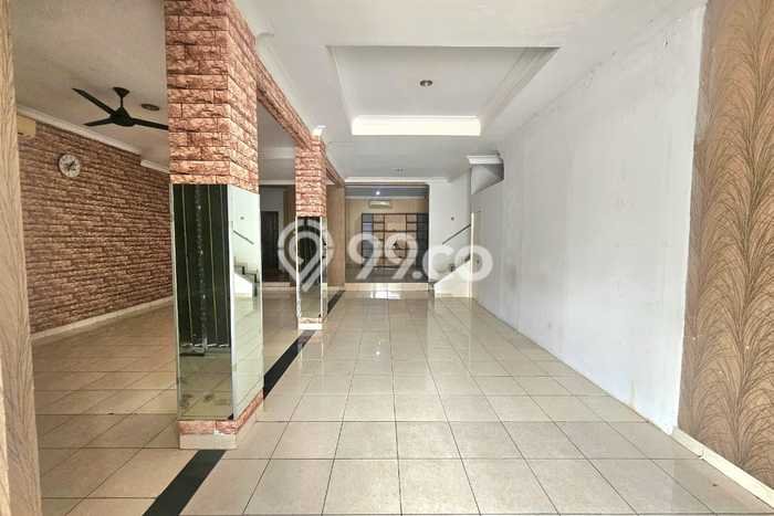 Ruko untuk Disewa di Pusat Bekasi Luas Bangunan 380m2 Ruko untuk Disewa di Pusat Bekasi Luas Bangunan 380m2