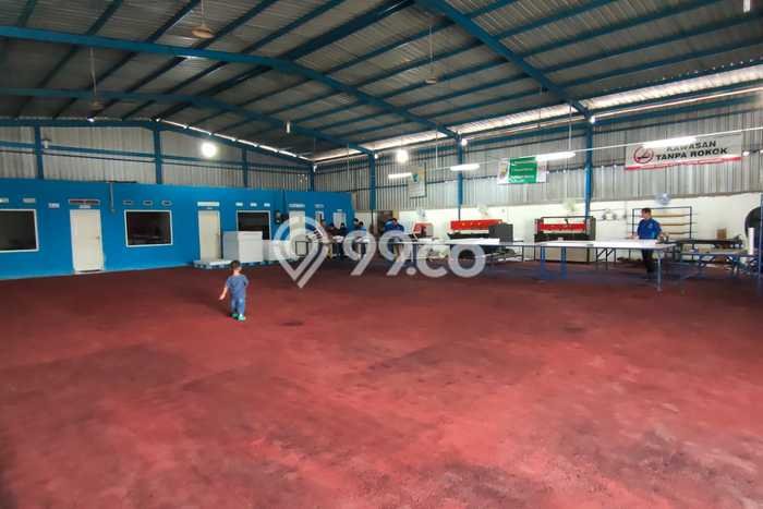 LOKASI PREMIUM! Gudang di Cibitung, Luas 600m², Lokasi Niaga LOKASI PREMIUM! Gudang di Cibitung, Luas 600m², Lokasi Niaga