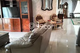 Disewakan! Rumah 4 Kamar Tidur &
4 Kamar Mandi di Lebak Bulus, Jakarta Selatan Disewakan! Rumah 4 Kamar Tidur &
4 Kamar Mandi di Lebak Bulus, Jakarta Selatan