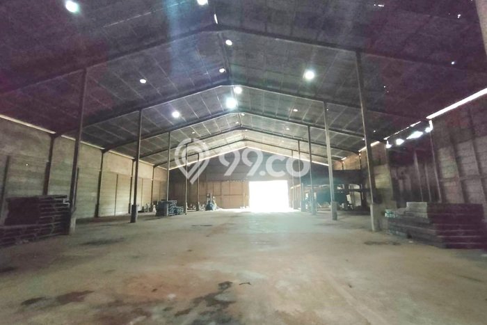 Pabrik Komersial Disewakan di Jati Uwung Tangerang Luas 3000m2 Pabrik Komersial Disewakan di Jati Uwung Tangerang Luas 3000m2