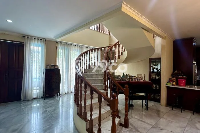 Rumah Elit LB 600m2 Siap Pakai Desain Elegan di Pondok Indah, Jakarta Selatan Rumah Elit LB 600m2 Siap Pakai Desain Elegan di Pondok Indah, Jakarta Selatan