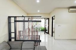 For Sale Hunian Mewah Klasik di Jakarta Selatan For Sale Hunian Mewah Klasik di Jakarta Selatan
