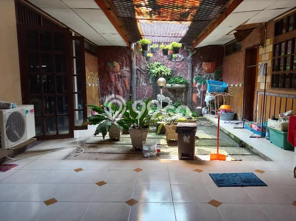 Rumah Luxury Modern Siap Huni di Lebak Bulus Jakarta Selatan Rumah Luxury Modern Siap Huni di Lebak Bulus Jakarta Selatan