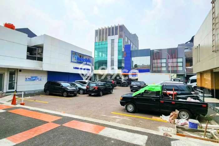 Ruko Dijual di Jakarta Selatan LT 108m2 & LB 210m2 Lokasi Terbaik! Ruko Dijual di Jakarta Selatan LT 108m2 & LB 210m2 Lokasi Terbaik!