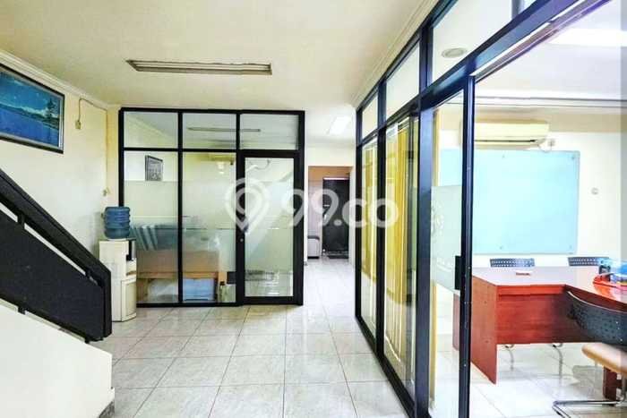 Ruko Dijual di Jakarta Selatan LT 108m2 & LB 210m2 Lokasi Terbaik! Ruko Dijual di Jakarta Selatan LT 108m2 & LB 210m2 Lokasi Terbaik!