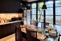 Hunian Elit LB 250m2 Siap Pakai Desain Elegan di Bintaro, Tangerang Selatan Hunian Elit LB 250m2 Siap Pakai Desain Elegan di Bintaro, Tangerang Selatan