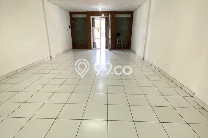 Ruko Dijual di Bandung LT 100m2 & LB 150m2 Lokasi Terbaik! Ruko Dijual di Bandung LT 100m2 & LB 150m2 Lokasi Terbaik!