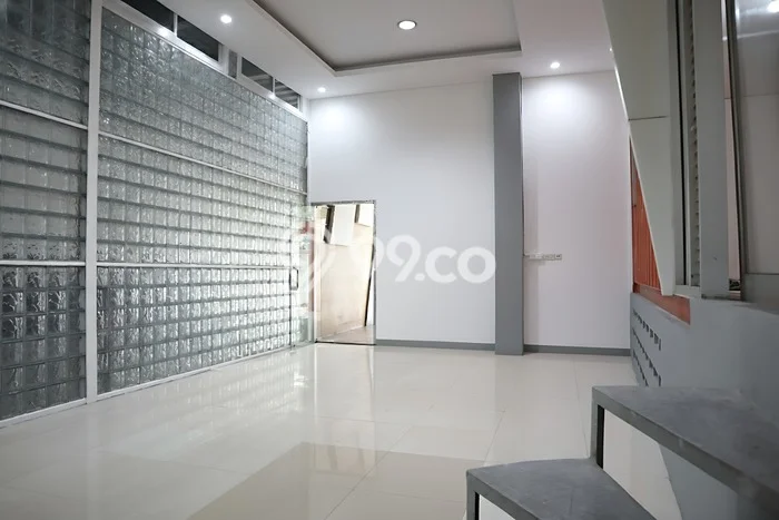 Untuk Disewa Kantor di Lengkong Bandung LT 320m2, LB 370m2 Untuk Disewa Kantor di Lengkong Bandung LT 320m2, LB 370m2