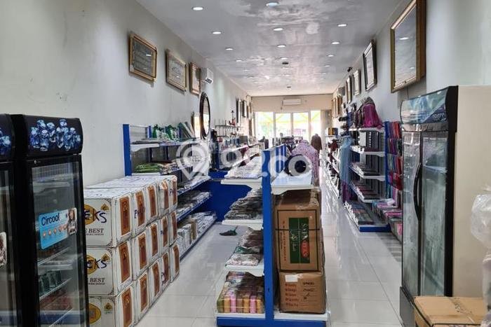 Unit Ruko Dijual di Wonokromo Surabaya Luas Tanah 123m2, Luas Bangunan 220m2 Unit Ruko Dijual di Wonokromo Surabaya Luas Tanah 123m2, Luas Bangunan 220m2