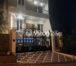 Jual Rumah Mewah Megah Dengan View Eksklusif di Pantai Indah Kapuk, Jakarta Utara Jual Rumah Mewah Megah Dengan View Eksklusif di Pantai Indah Kapuk, Jakarta Utara