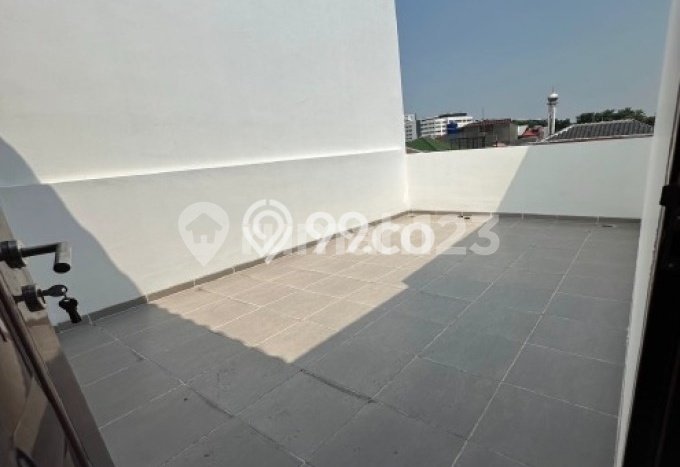 Dijual Rumah Eksklusif 3 KT di Duri Kepa, Jakarta Barat Dijual Rumah Eksklusif 3 KT di Duri Kepa, Jakarta Barat