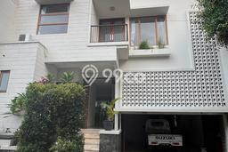 Hunian Kondisi Baik Disewakan di Kemang, Jakarta Selatan LT 460m2, LB 450m2 Hunian Kondisi Baik Disewakan di Kemang, Jakarta Selatan LT 460m2, LB 450m2