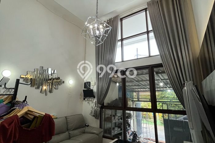 Rumah Elit LB 350m2 Siap Huni Desain Elegan di Jelambar, Jakarta Barat Rumah Elit LB 350m2 Siap Huni Desain Elegan di Jelambar, Jakarta Barat