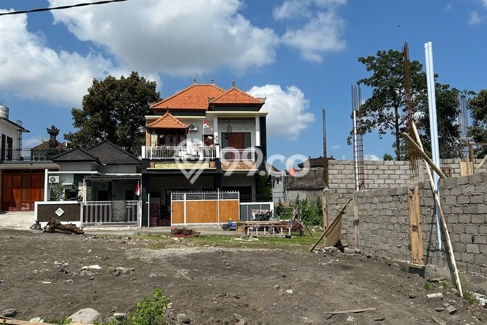 HARGA MENARIK! Tanah Kawasan Sempidi, Luas 600m², Lokasi Berkembang, Bebas Longsor HARGA MENARIK! Tanah Kawasan Sempidi, Luas 600m², Lokasi Berkembang, Bebas Longsor