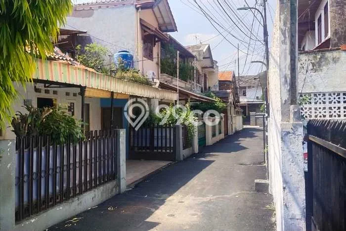 For Sale! Luxury House LT 151m2 Desain Elegan di Rawamangun For Sale! Luxury House LT 151m2 Desain Elegan di Rawamangun