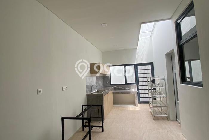Dijual Rumah 4 Kamar Lokasi Ideal Nyaman dan Strategis di BSD Dijual Rumah 4 Kamar Lokasi Ideal Nyaman dan Strategis di BSD