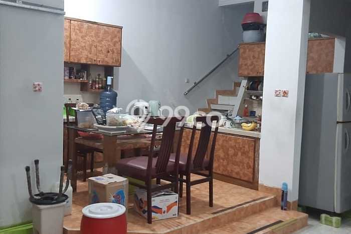 Rumah Strategis Minimalis Lb 100m2 di Mulyorejo, Surabaya Rumah Strategis Minimalis Lb 100m2 di Mulyorejo, Surabaya
