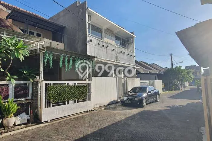 For Sale Rumah 4 Kamar Lokasi Strategis Nyaman dan Strategis di Waru For Sale Rumah 4 Kamar Lokasi Strategis Nyaman dan Strategis di Waru