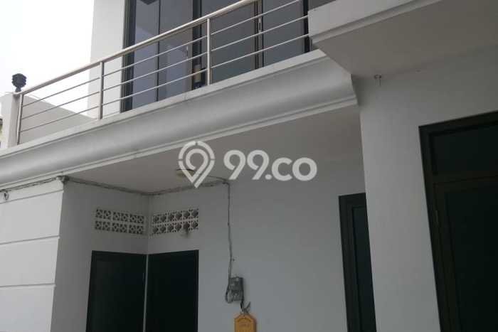 Rumah Modern 4 KT di Pakuwon City Surabaya Full Furnished Rumah Modern 4 KT di Pakuwon City Surabaya Full Furnished