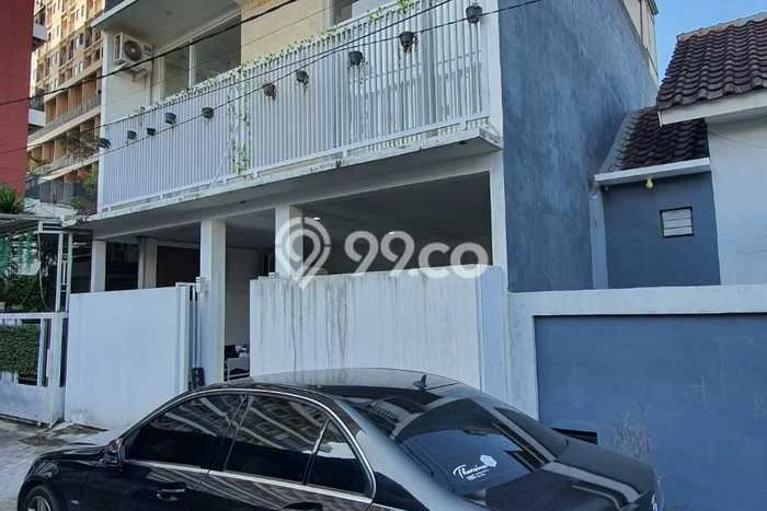 For Sale Rumah 4 Kamar Lokasi Strategis Nyaman dan Strategis di Waru For Sale Rumah 4 Kamar Lokasi Strategis Nyaman dan Strategis di Waru