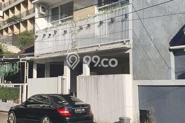 For Sale Rumah 4 Kamar Lokasi Strategis Nyaman dan Strategis di Waru For Sale Rumah 4 Kamar Lokasi Strategis Nyaman dan Strategis di Waru