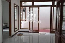 Disewakan! Rumah 4 Kamar Tidur &
3 Kamar Mandi di Bintaro, Tangerang Selatan Disewakan! Rumah 4 Kamar Tidur &
3 Kamar Mandi di Bintaro, Tangerang Selatan