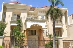 Rumah Asri di , Dekat Surabaya, Surabaya - LT 330m2m² Rumah Asri di , Dekat Surabaya, Surabaya - LT 330m2m²