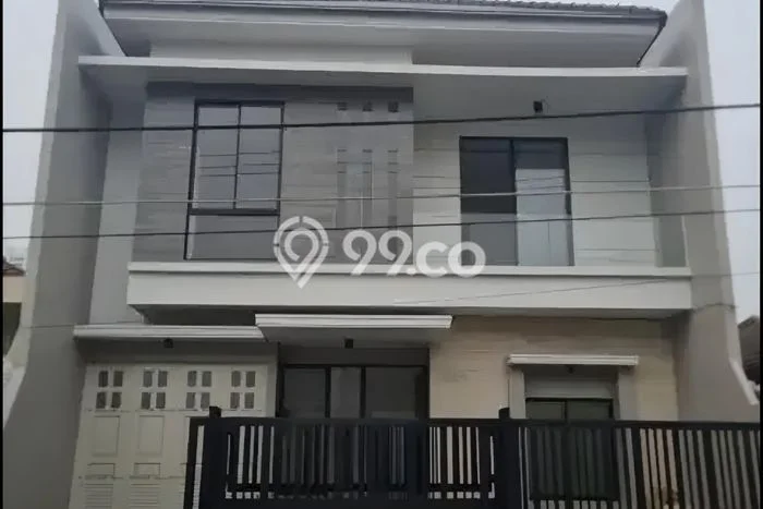 For Sale! Luxury House LT 200m2 Desain Elegan di Manyar For Sale! Luxury House LT 200m2 Desain Elegan di Manyar