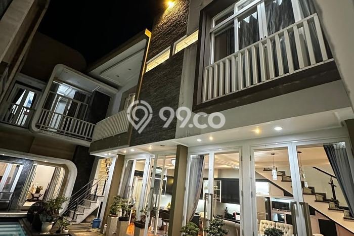 Siap Huni Rumah Mewah 4 Kamar di Gayungan Dekat ke Mana Saja Siap Huni Rumah Mewah 4 Kamar di Gayungan Dekat ke Mana Saja