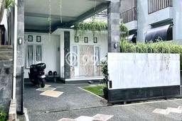 Disewakan! Rumah 4 Kamar Tidur &
3 Kamar Mandi di Canggu, Badung Disewakan! Rumah 4 Kamar Tidur &
3 Kamar Mandi di Canggu, Badung