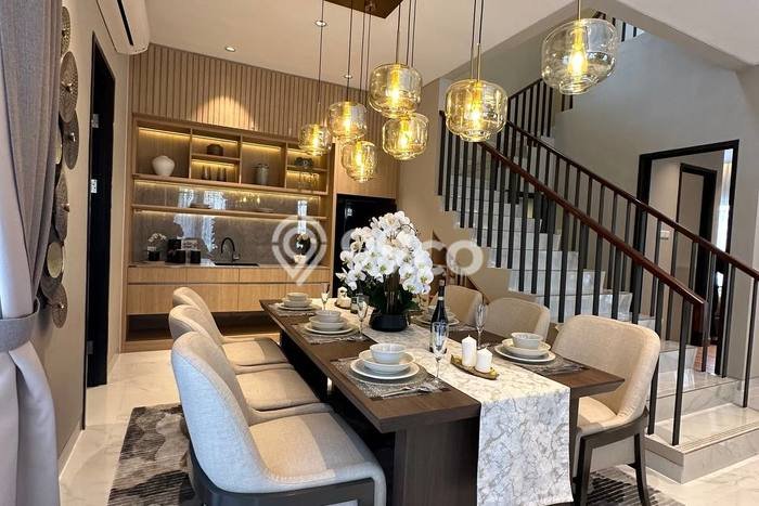 Ready to Use! Luxury House LT 152m2 Desain Elegan di Gading Serpong Ready to Use! Luxury House LT 152m2 Desain Elegan di Gading Serpong