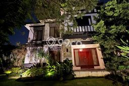 Dijual Rumah Mewah Exclusive di Serpong, Tangerang Selatan Dijual Rumah Mewah Exclusive di Serpong, Tangerang Selatan