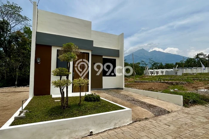 Rumah Nyaman dengan 2 Kamar Tidur dan 1 Kamar Mandi di Area Argomulyo, Salatiga Rumah Nyaman dengan 2 Kamar Tidur dan 1 Kamar Mandi di Area Argomulyo, Salatiga