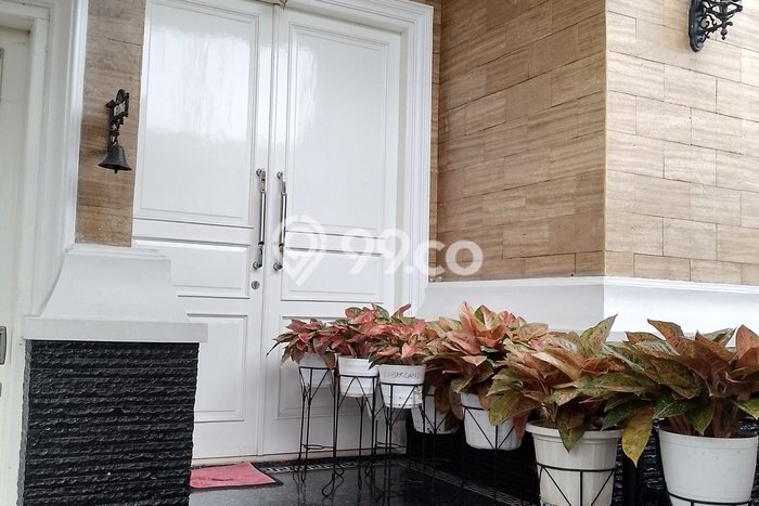 Hunian Mewah LB 600m2 Siap Pakai Desain Elegan di Cipinang, Jakarta Timur Hunian Mewah LB 600m2 Siap Pakai Desain Elegan di Cipinang, Jakarta Timur