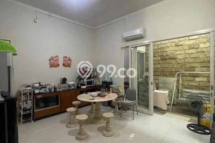 Hot Offer Hunian Premium Ideal dan Luas di Mulyorejo, Surabaya Hot Offer Hunian Premium Ideal dan Luas di Mulyorejo, Surabaya