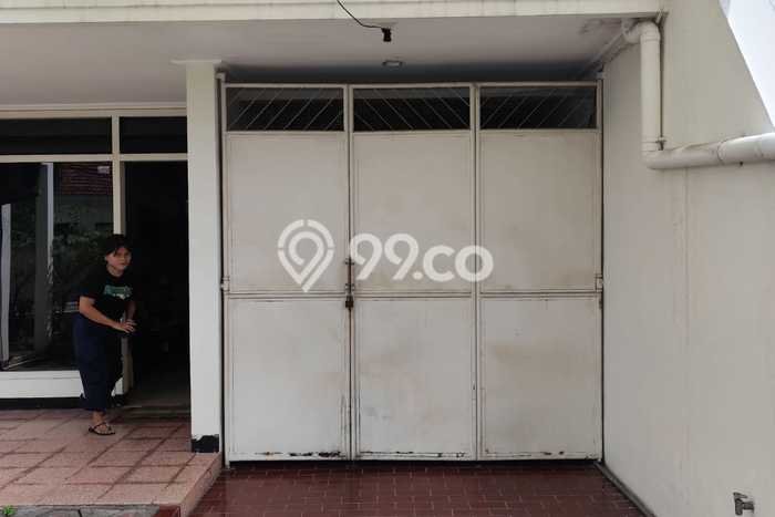 Dijual Rumah Premium dengan Fasilitas Sekitar Komplit di Mulyorejo, Surabaya Dijual Rumah Premium dengan Fasilitas Sekitar Komplit di Mulyorejo, Surabaya