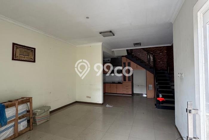 Rumah Sewa Bekasi LT 100m2 LB 250m2 Area Bekasi Rumah Sewa Bekasi LT 100m2 LB 250m2 Area Bekasi