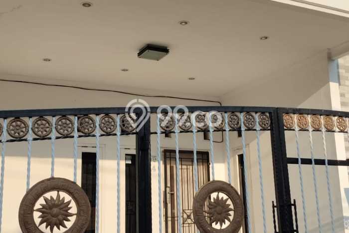 Rumah Sewa Bekasi LT 100m2 LB 250m2 Area Bekasi Rumah Sewa Bekasi LT 100m2 LB 250m2 Area Bekasi