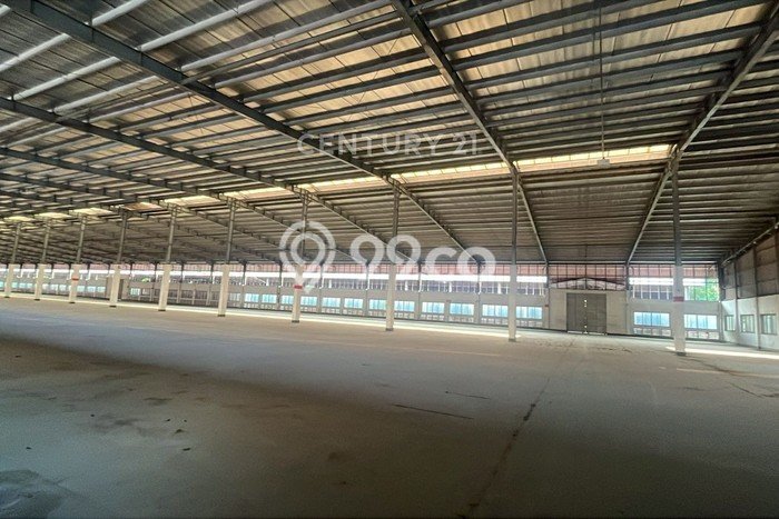 Unit Gudang disewakan di Karawang Timur Karawang dengan LT 500000m2 / LB 10000m2 Unit Gudang disewakan di Karawang Timur Karawang dengan LT 500000m2 / LB 10000m2