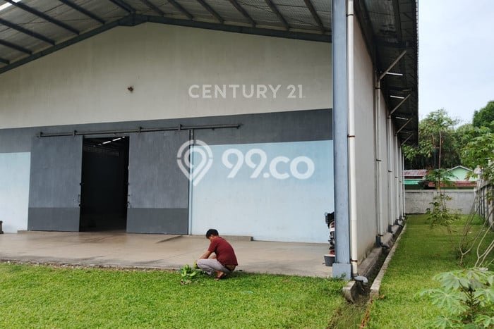Unit Gudang Paling Strategis di Cibinong Bogor dengan LB 700m2 Unit Gudang Paling Strategis di Cibinong Bogor dengan LB 700m2