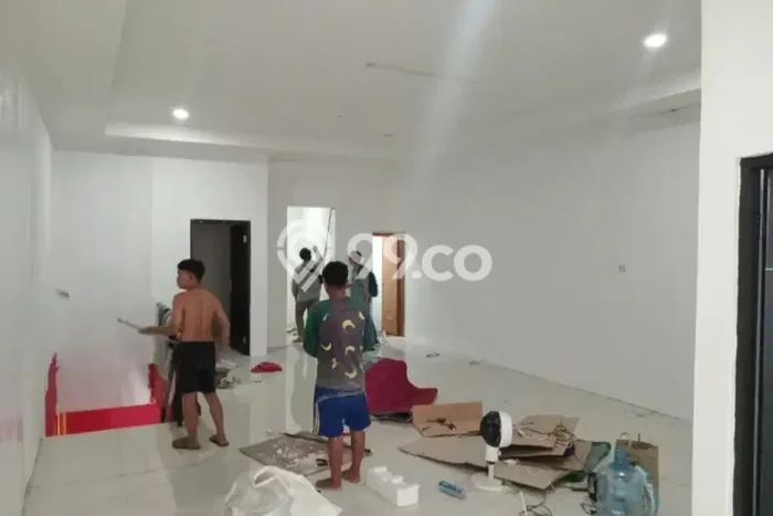 KAWASAN KOMERSIAL! Ruko Disewakan Kawasan Taman Galaxy, Luas 138m², Jalan Strategis KAWASAN KOMERSIAL! Ruko Disewakan Kawasan Taman Galaxy, Luas 138m², Jalan Strategis