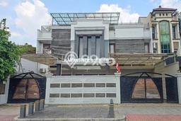 Dijual Rumah Premium dengan Fasilitas Sekitar Komplit di Tebet, Jakarta Selatan Dijual Rumah Premium dengan Fasilitas Sekitar Komplit di Tebet, Jakarta Selatan