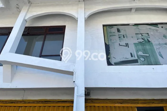 Ruko disewakan di Kuta Badung dengan luas bangunan 150m2 Ruko disewakan di Kuta Badung dengan luas bangunan 150m2