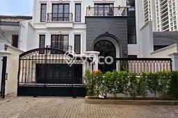 Ready to Use! Luxury House LT 218m2 Desain Modern di Pakubuwono Ready to Use! Luxury House LT 218m2 Desain Modern di Pakubuwono