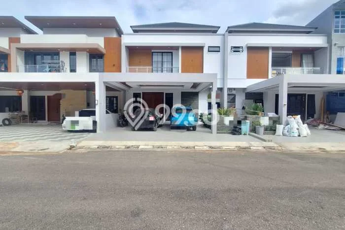 Rumah LB 285m2m² Dekat dengan Akses Transportasi, Batam - Lokasi Premium Rumah LB 285m2m² Dekat dengan Akses Transportasi, Batam - Lokasi Premium